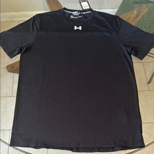 Under Armour Men's Black Shirt